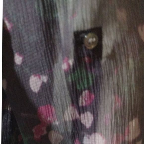 Sheer Long Sleeve V-Neck Top Eddie Bauer Size XS EUC Black & Pink Buttons Pocket - Picture 4 of 8